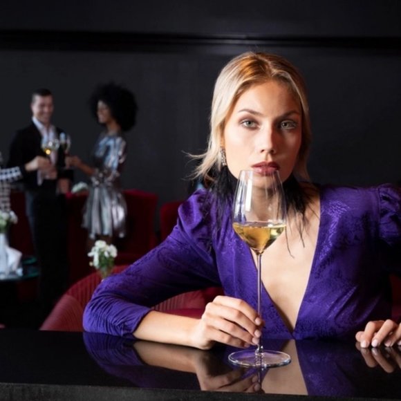 Set of 6 Reidel Wine Glasses - Picture 2 of 3